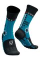 COMPRESSPORT Șosete clasice de ciclism - PRO RACING WINTER TRAIL - albastru deschis/albastru