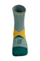 COMPRESSPORT Șosete clasice de ciclism - ULTRA TRAIL V2.0 - gri/portocaliu/verde